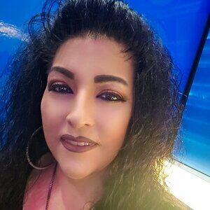 Meet your Posher, Lynette